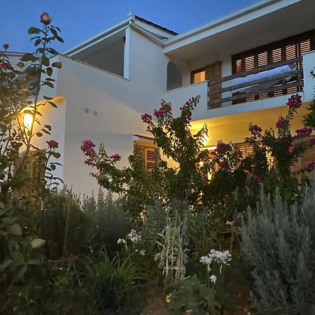 Six Bedroom Holiday Home Matea Ploce  Eksteriør billede