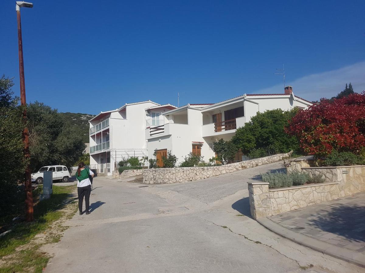 Six Bedroom Holiday Home Matea Ploce  Eksteriør billede